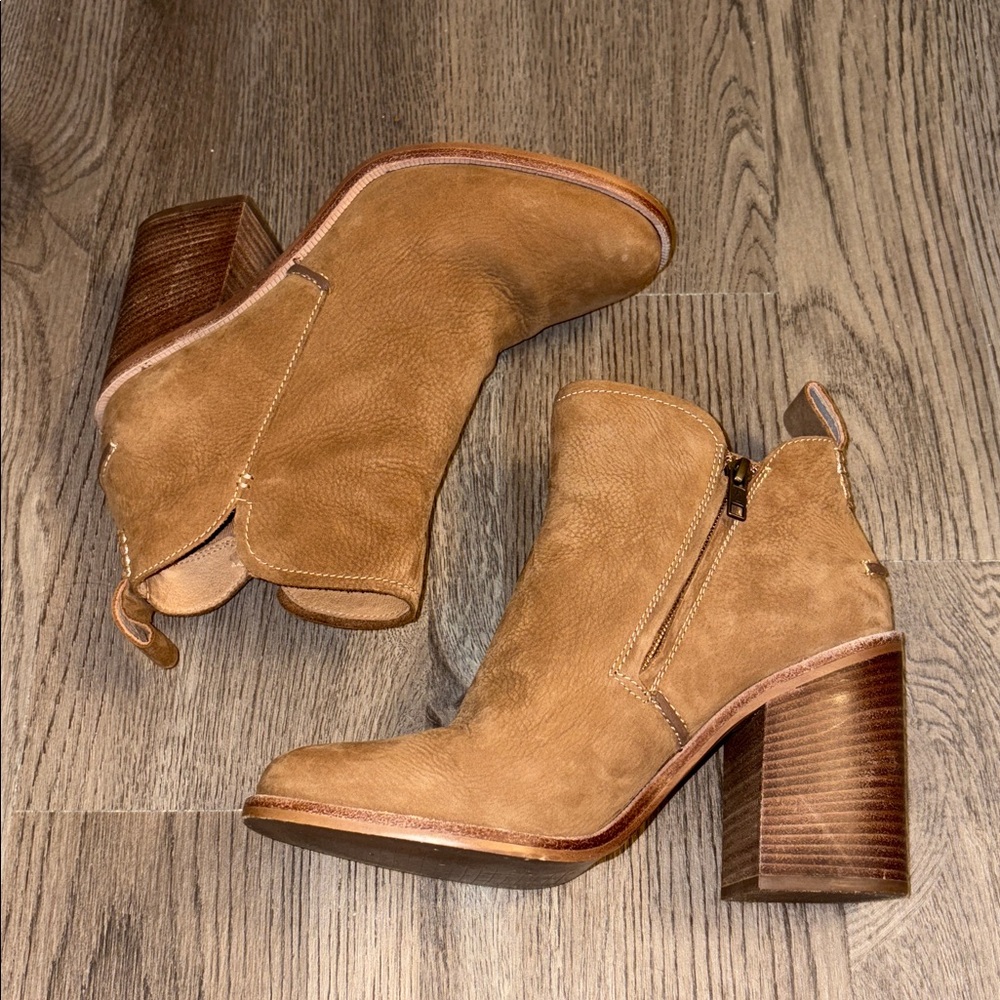 UGG Pixley Boot Size 9 - Picture 6 of 9